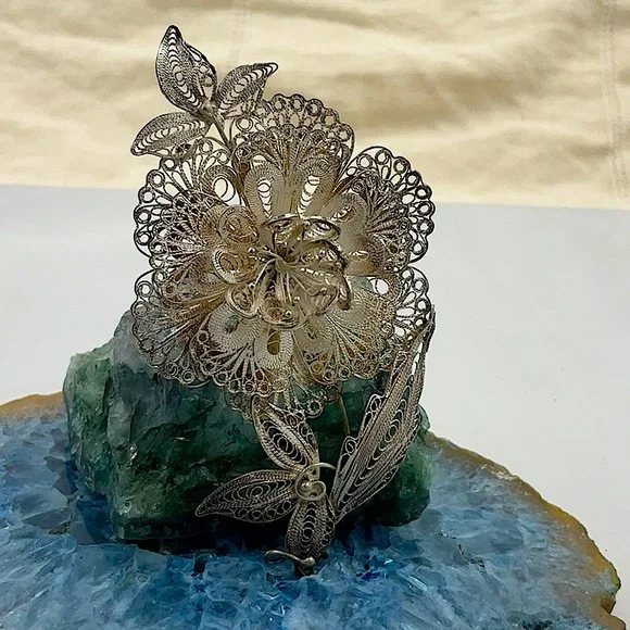 Vtg. (1960’s) Sterling Silver Flower Broach With Plant Leaves - Picture 3 of 8